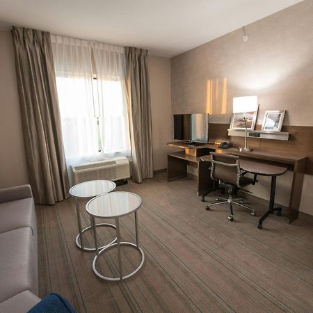 Fairfield Inn & Suites By Marriott Хантсвилл Экстерьер фото