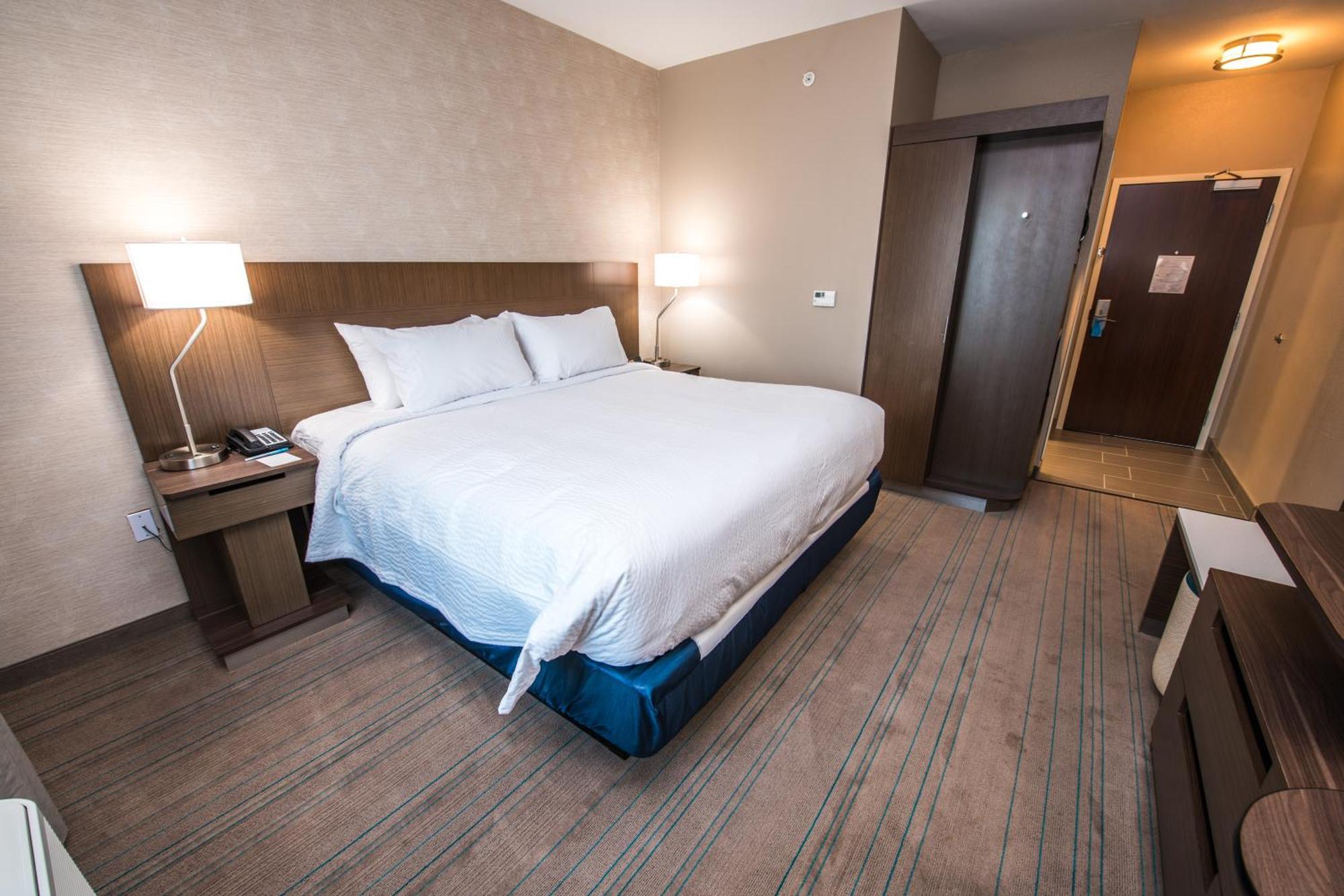 Fairfield Inn & Suites By Marriott Хантсвилл Экстерьер фото